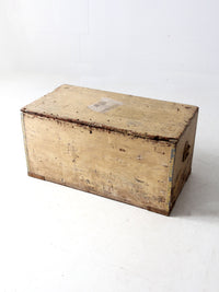 antique flat top trunk
