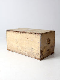 antique flat top trunk