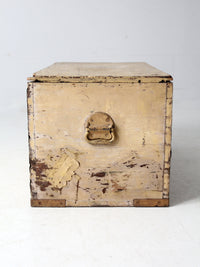 antique flat top trunk