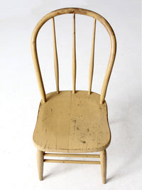 vintage painted Windsor farmhouse chair