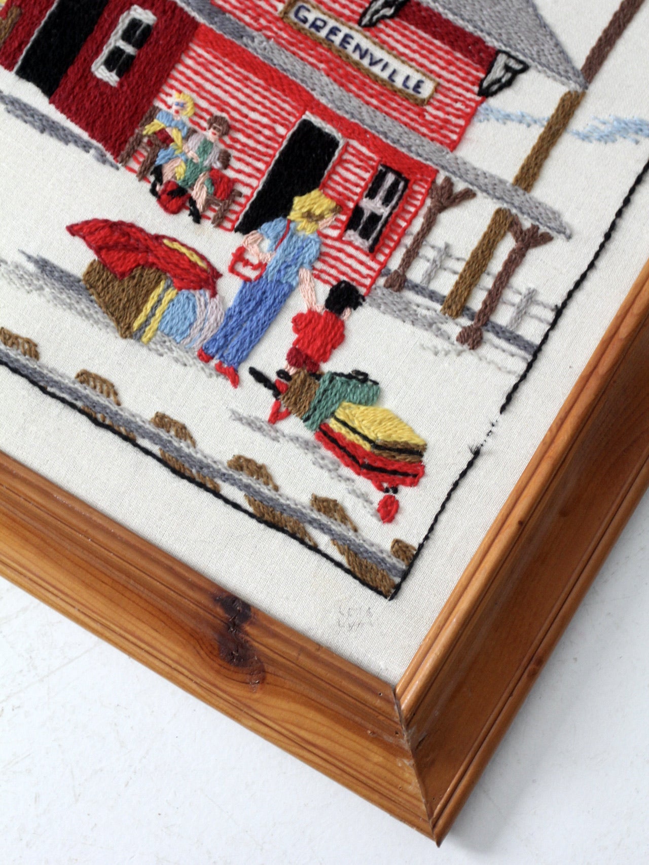 vintage framed crewel needlework art wall hangings pair
