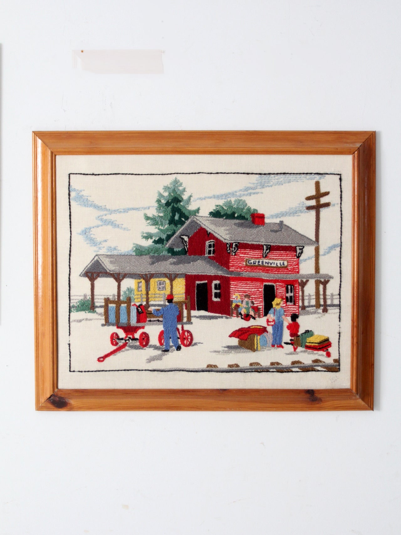 vintage framed crewel needlework art wall hangings pair