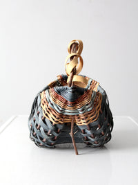 vintage handmade buttocks basket