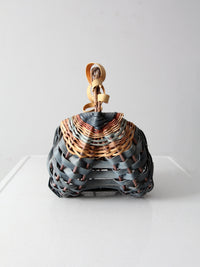 vintage handmade buttocks basket