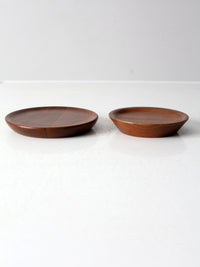 mid century Kustom Kraft walnut plates pair