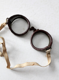 vintage 1940's Wilson goggles with case