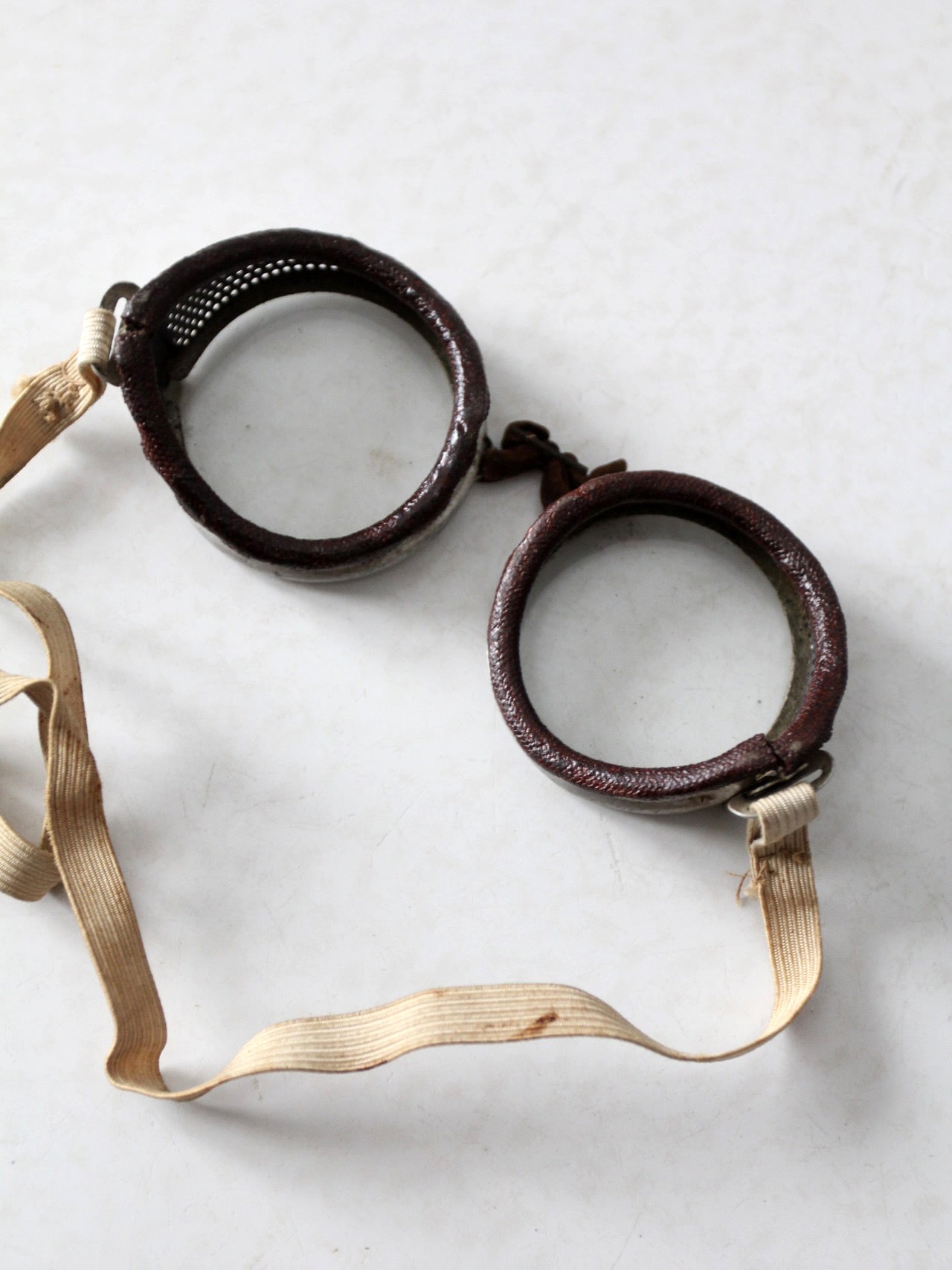 vintage 1940's Wilson goggles with case