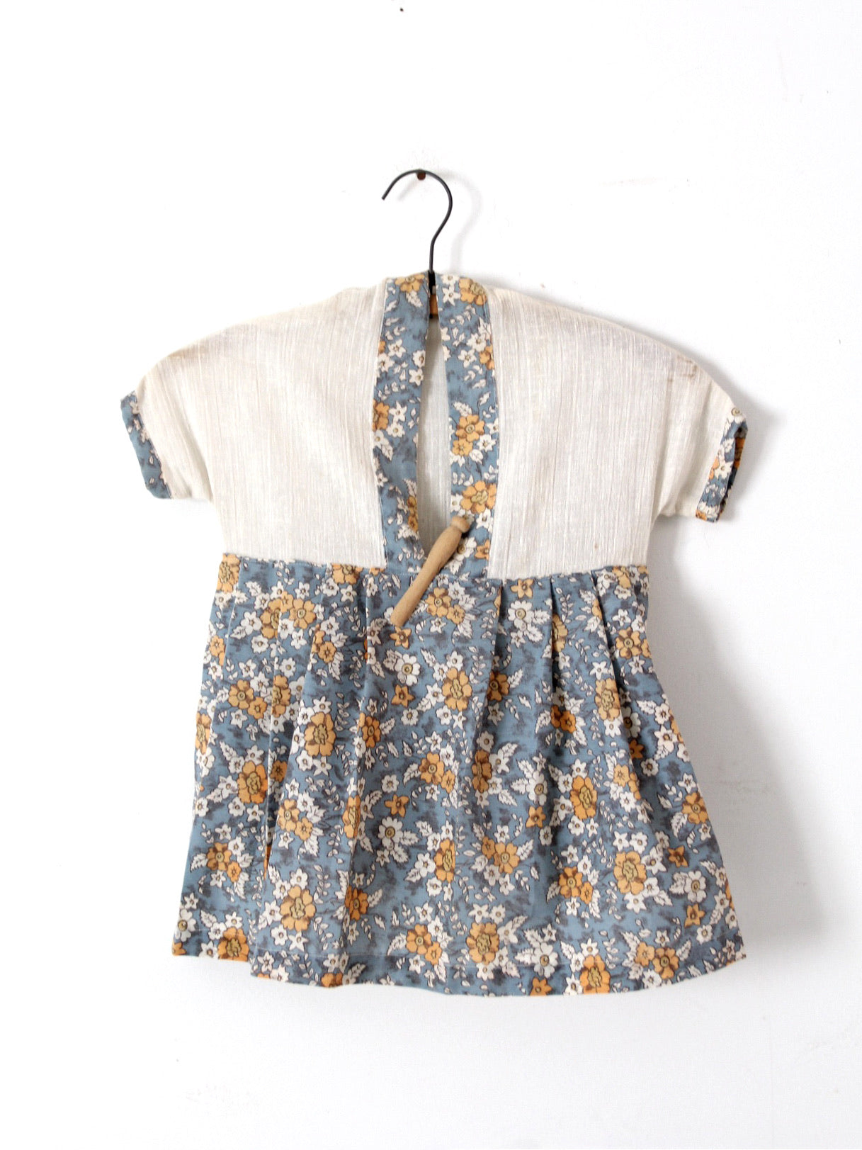 vintage wooden clothespins with storage bag