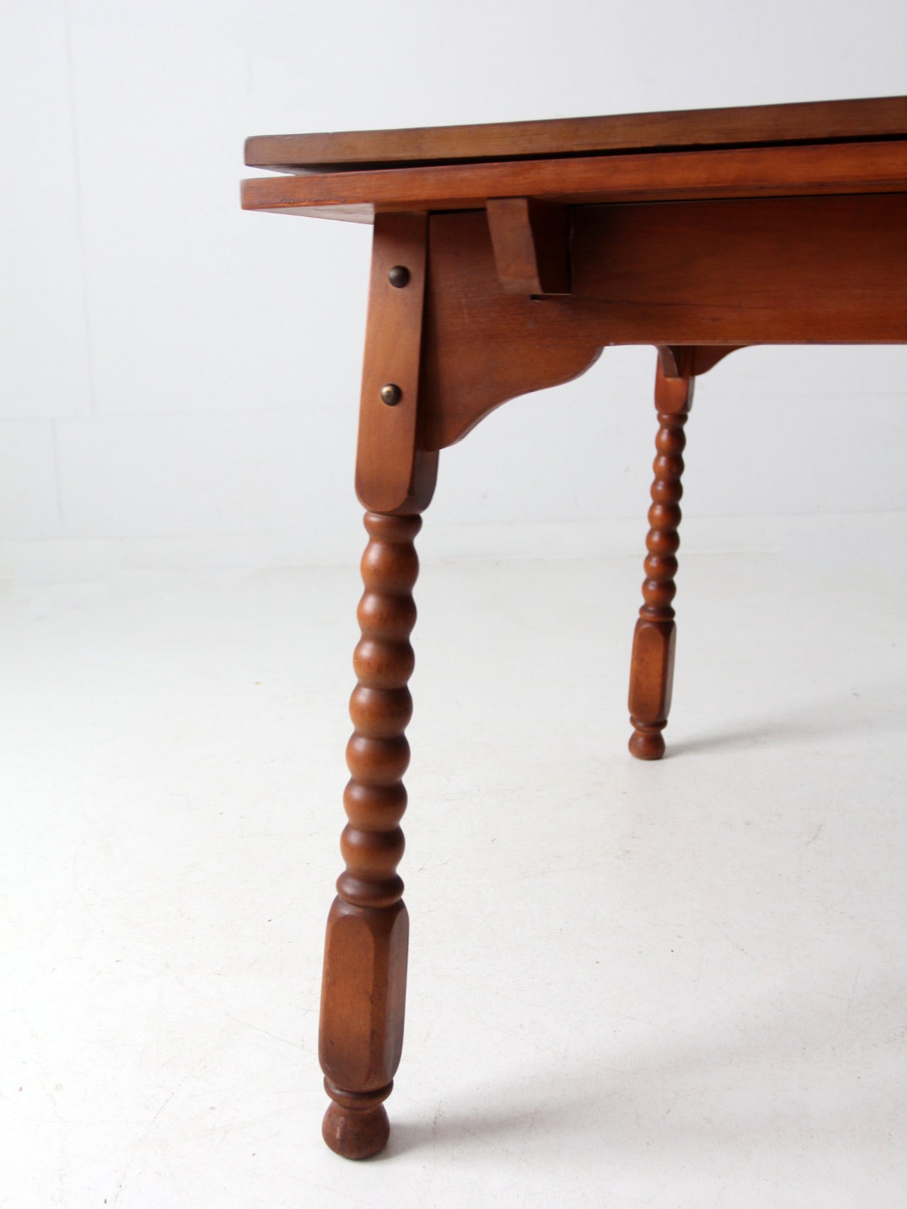 vintage 1940s kitchen table with slide out extensions