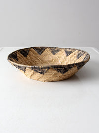 vintage woven seagrass basket bowl