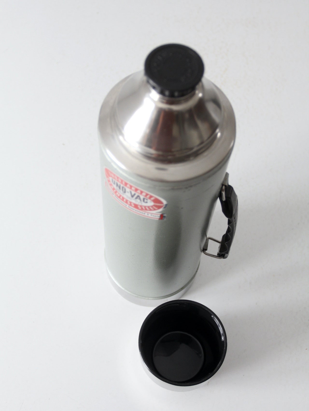 vintage Uno Vac thermos