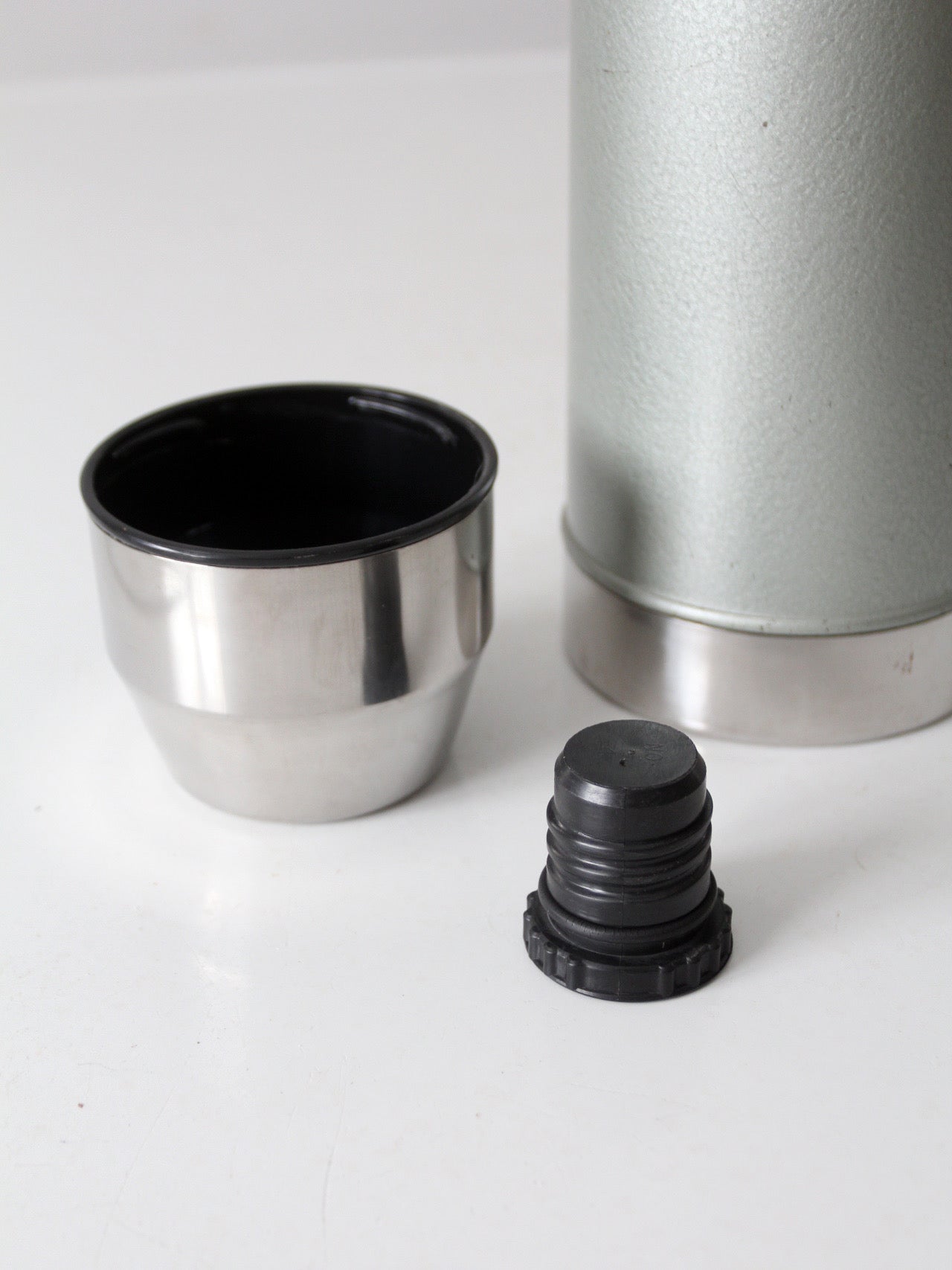 vintage Uno Vac thermos