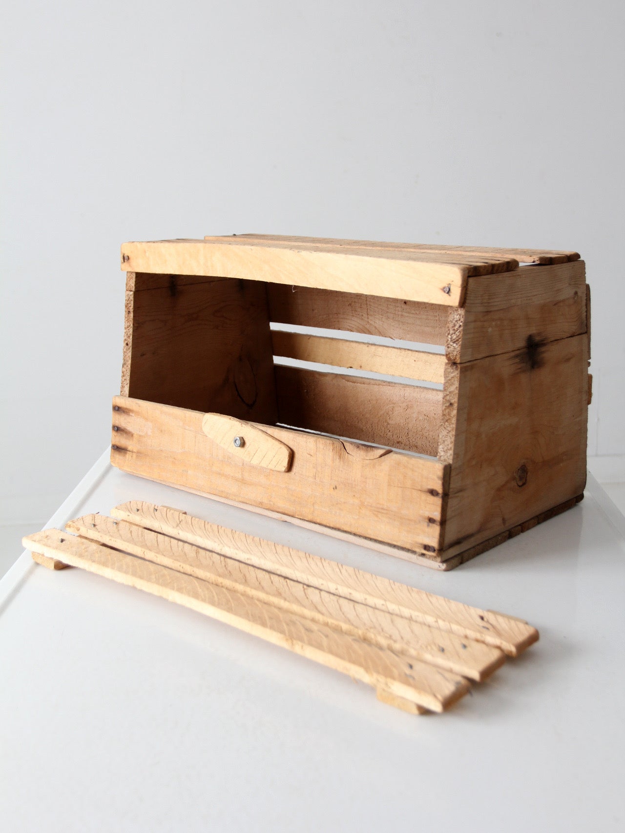 vintage handmade 4-H chicken carrier crate