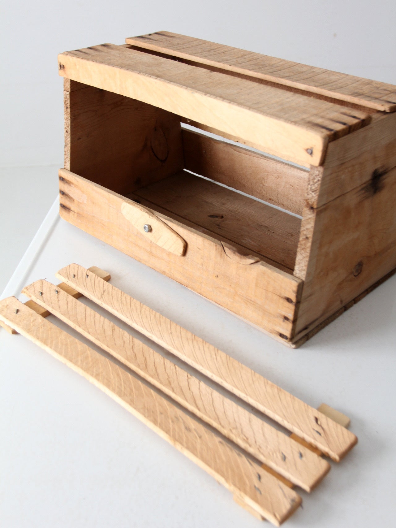 vintage handmade 4-H chicken carrier crate