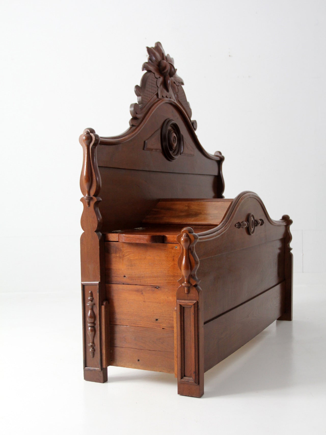 Victorian style carved wood footboard bench