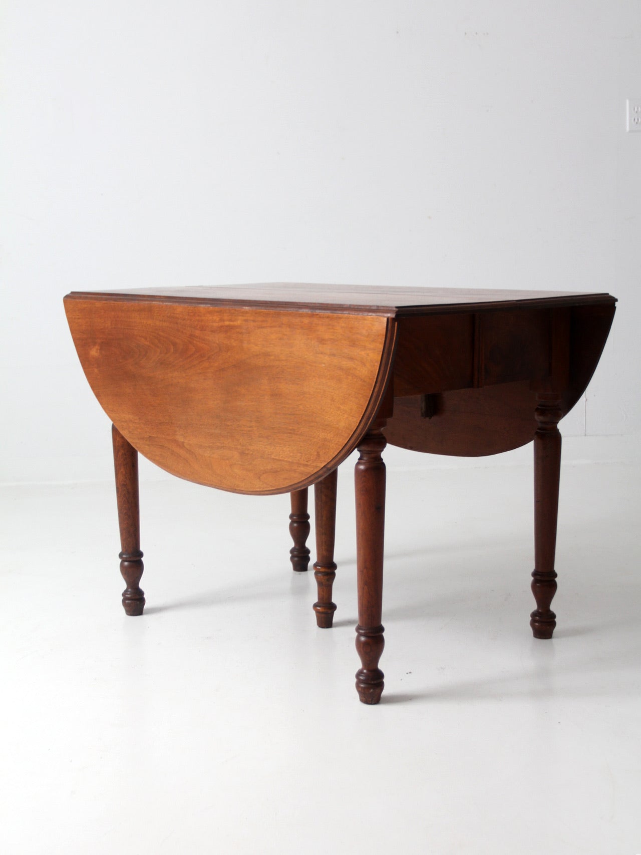 antique drop leaf table with 2 leaf extensions