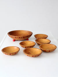 mid-century Munising salad bowl set of 7