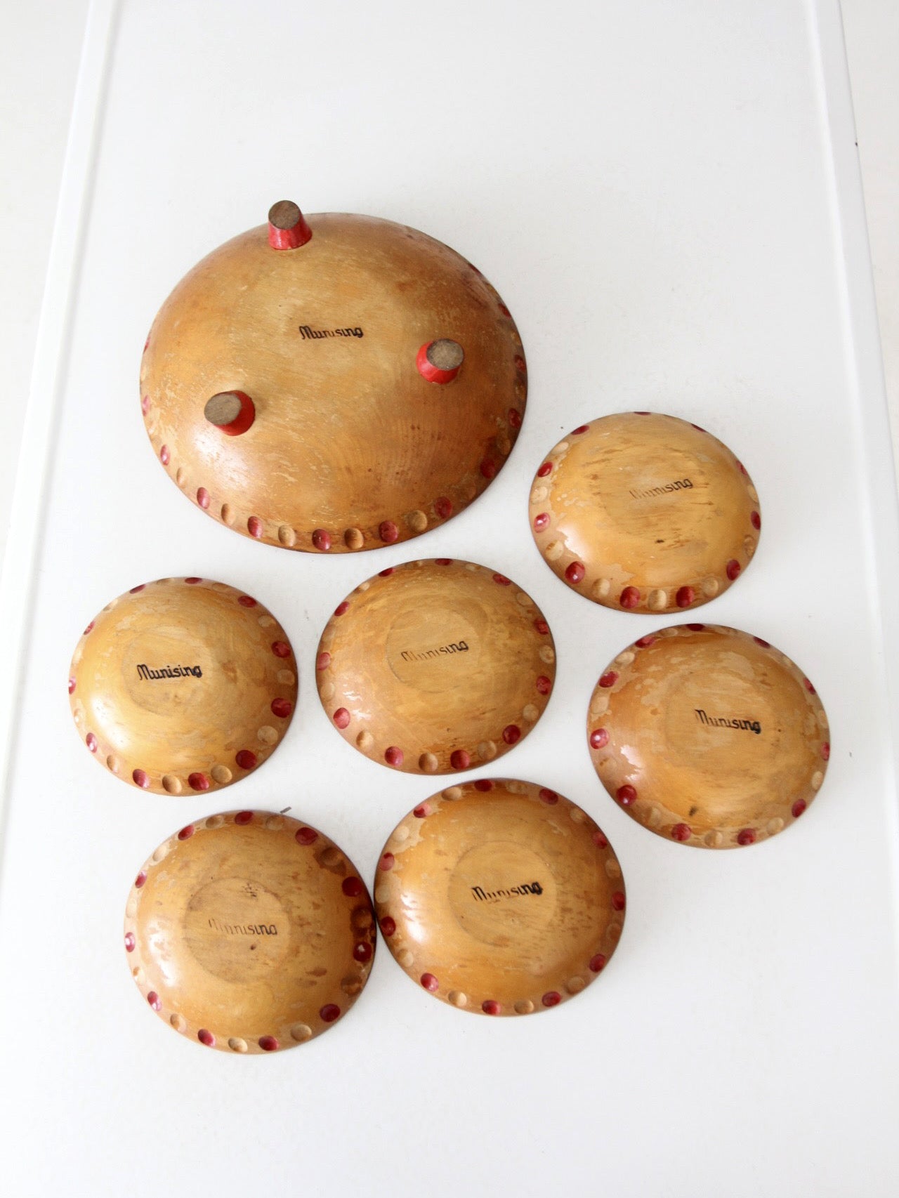 mid-century Munising salad bowl set of 7