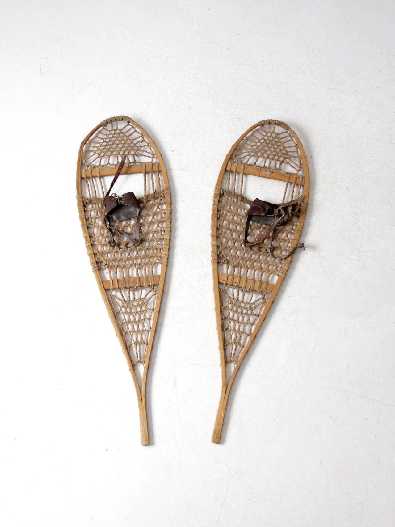 vintage snowshoes