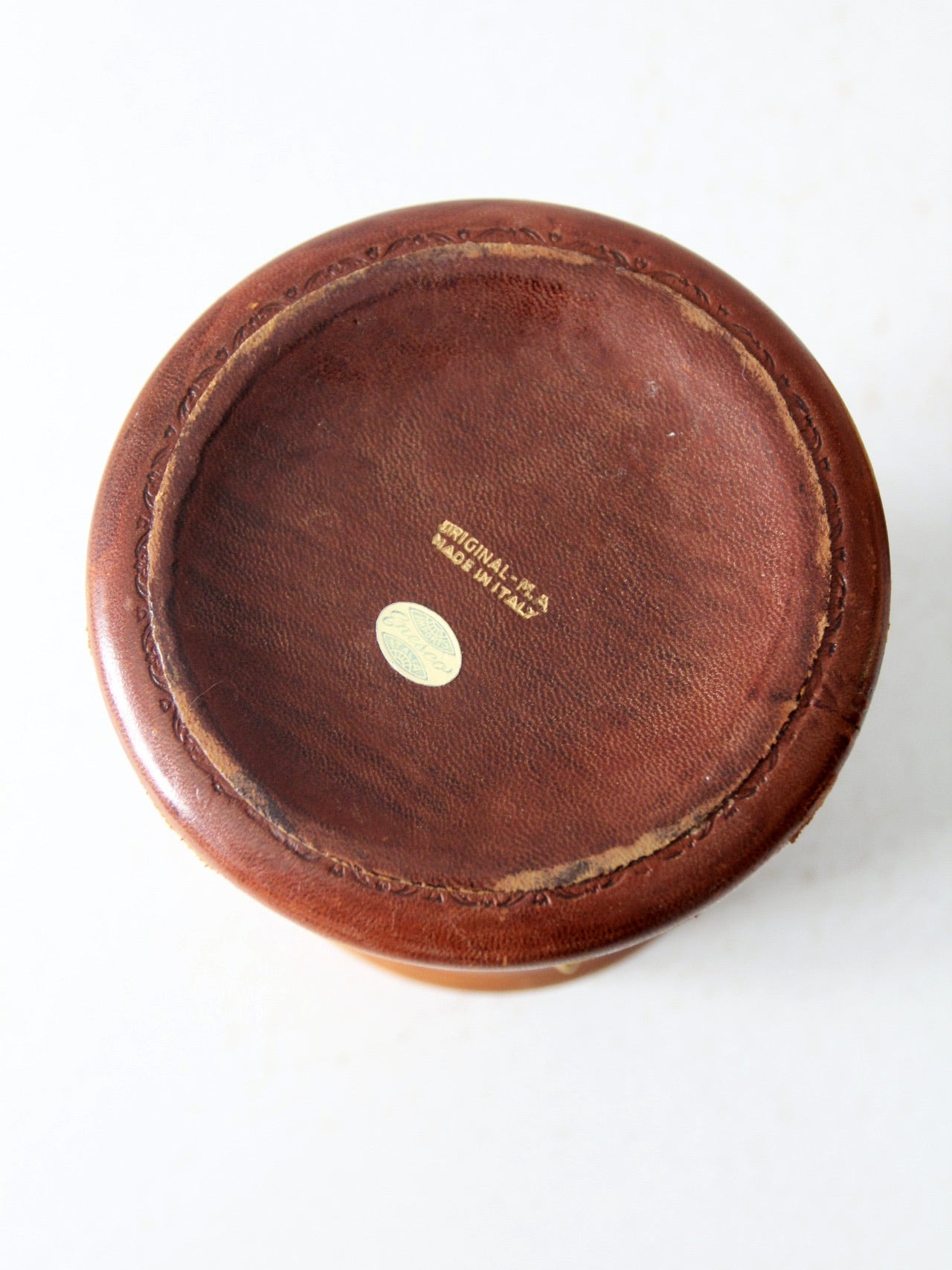 vintage Italian equestrian theme humidor