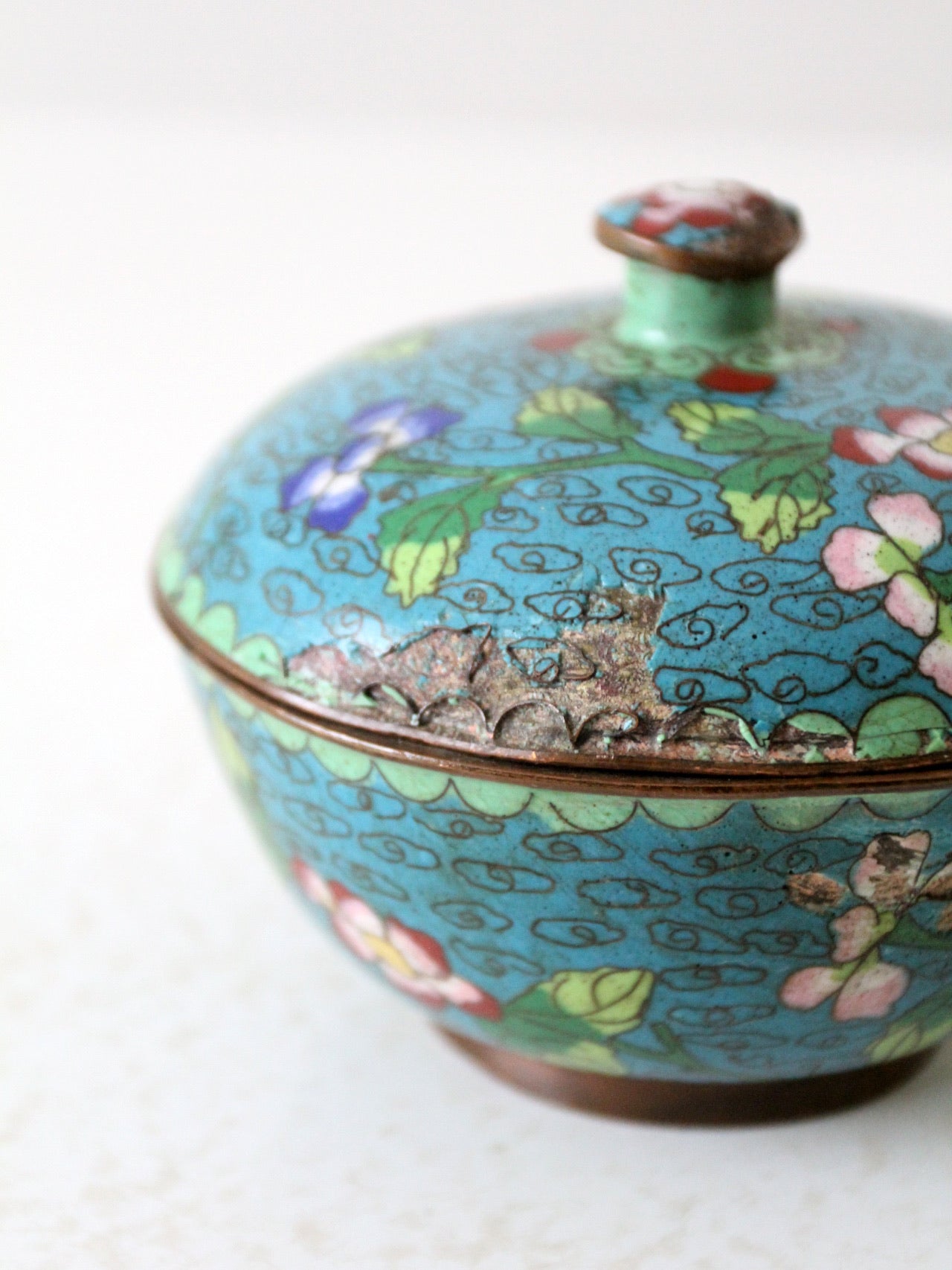 antique Chinese cloisonne box