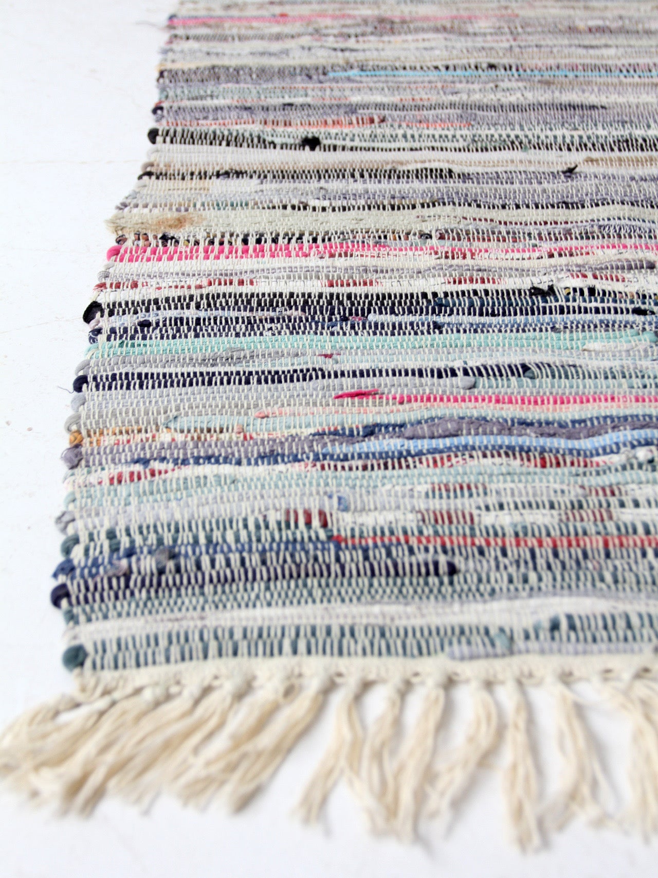 vintage farmhouse rag rug