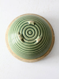 vintage McCoy beehive ribbed hanging planter