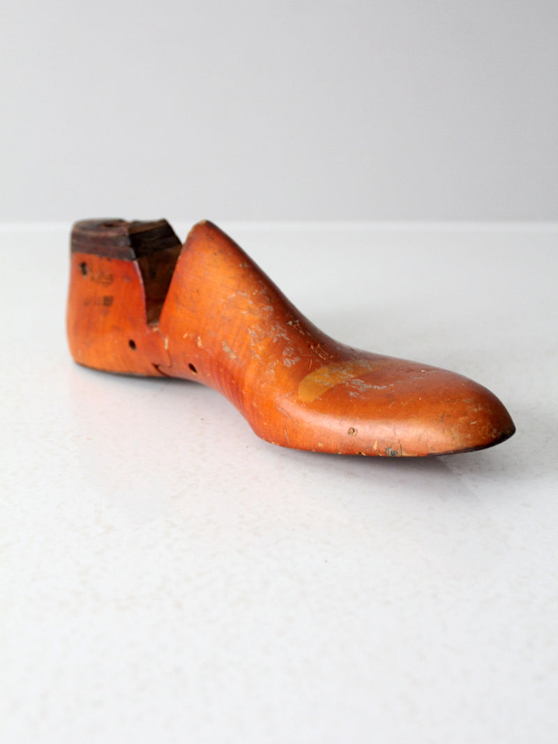 vintage Woodright shoe last