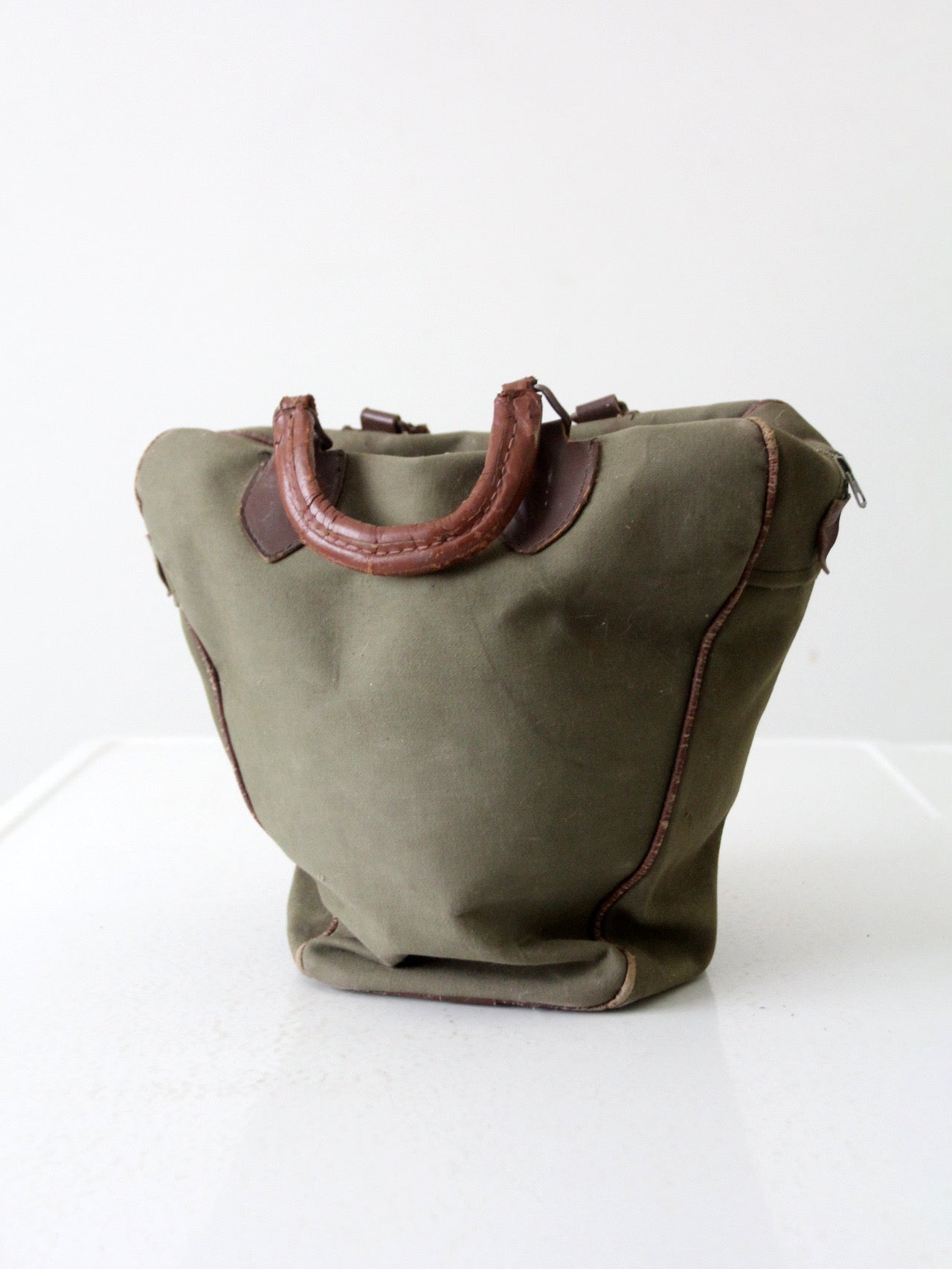 mid-century Ebonite 16 lb bowling ball with bag