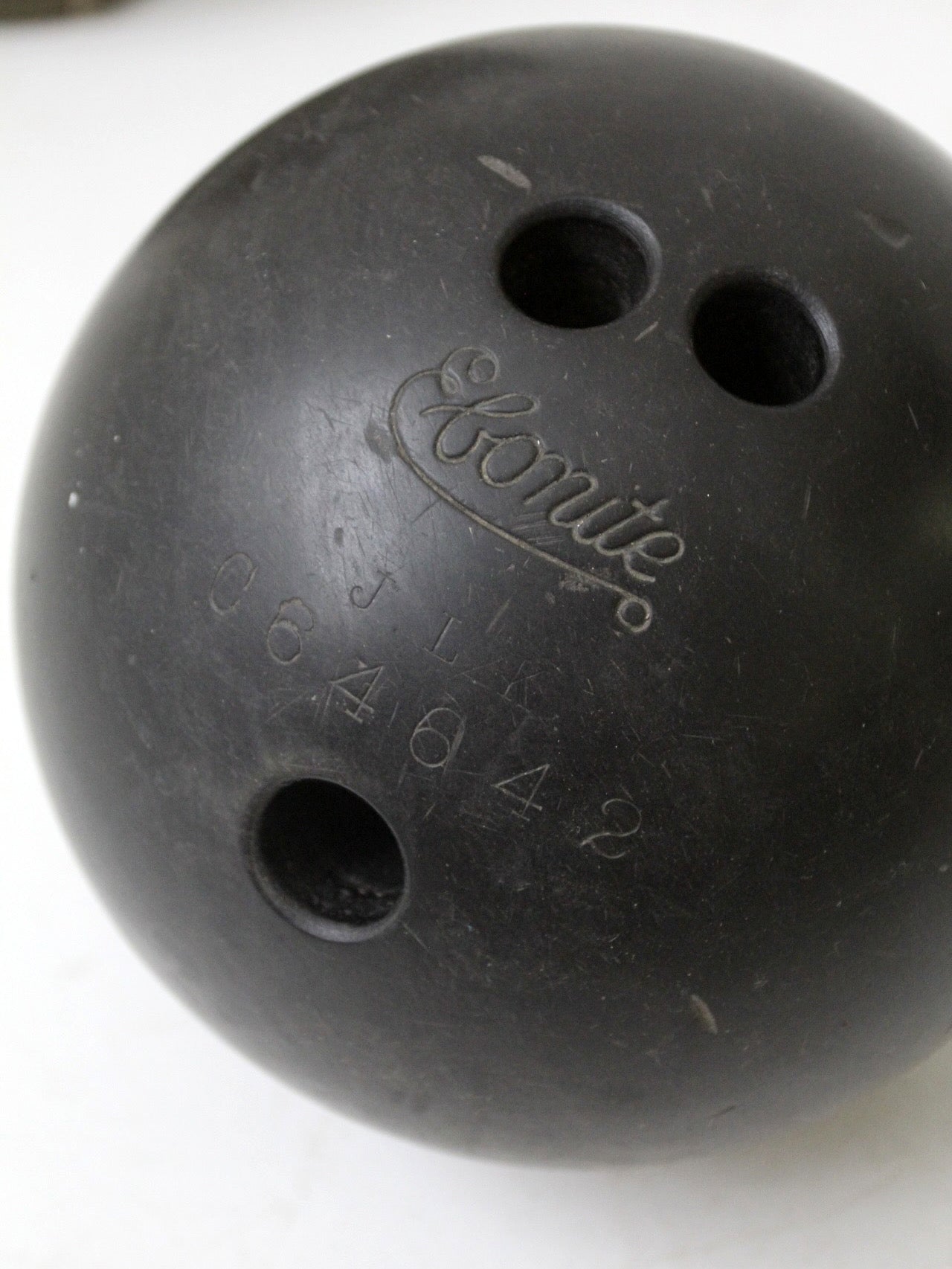 mid-century Ebonite 16 lb bowling ball with bag