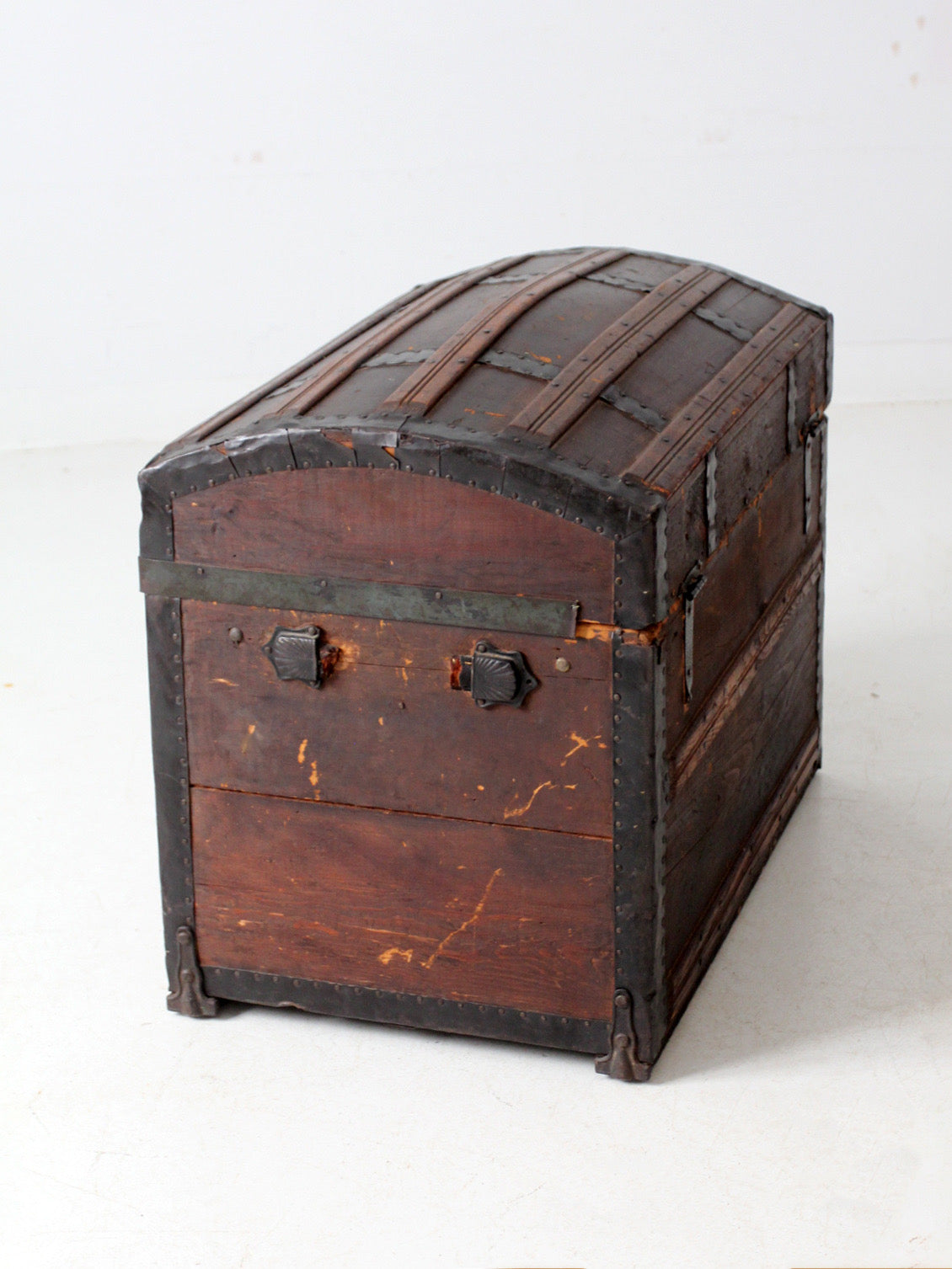 antique barrel top steamer trunk