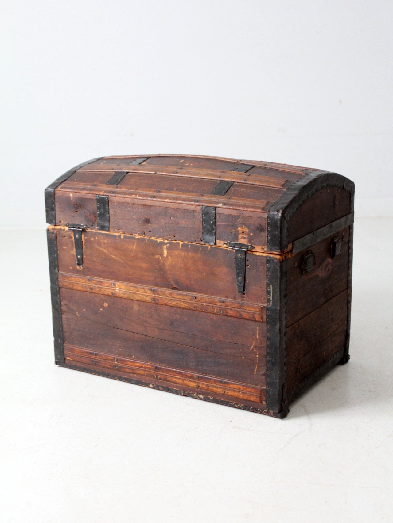 antique barrel top steamer trunk