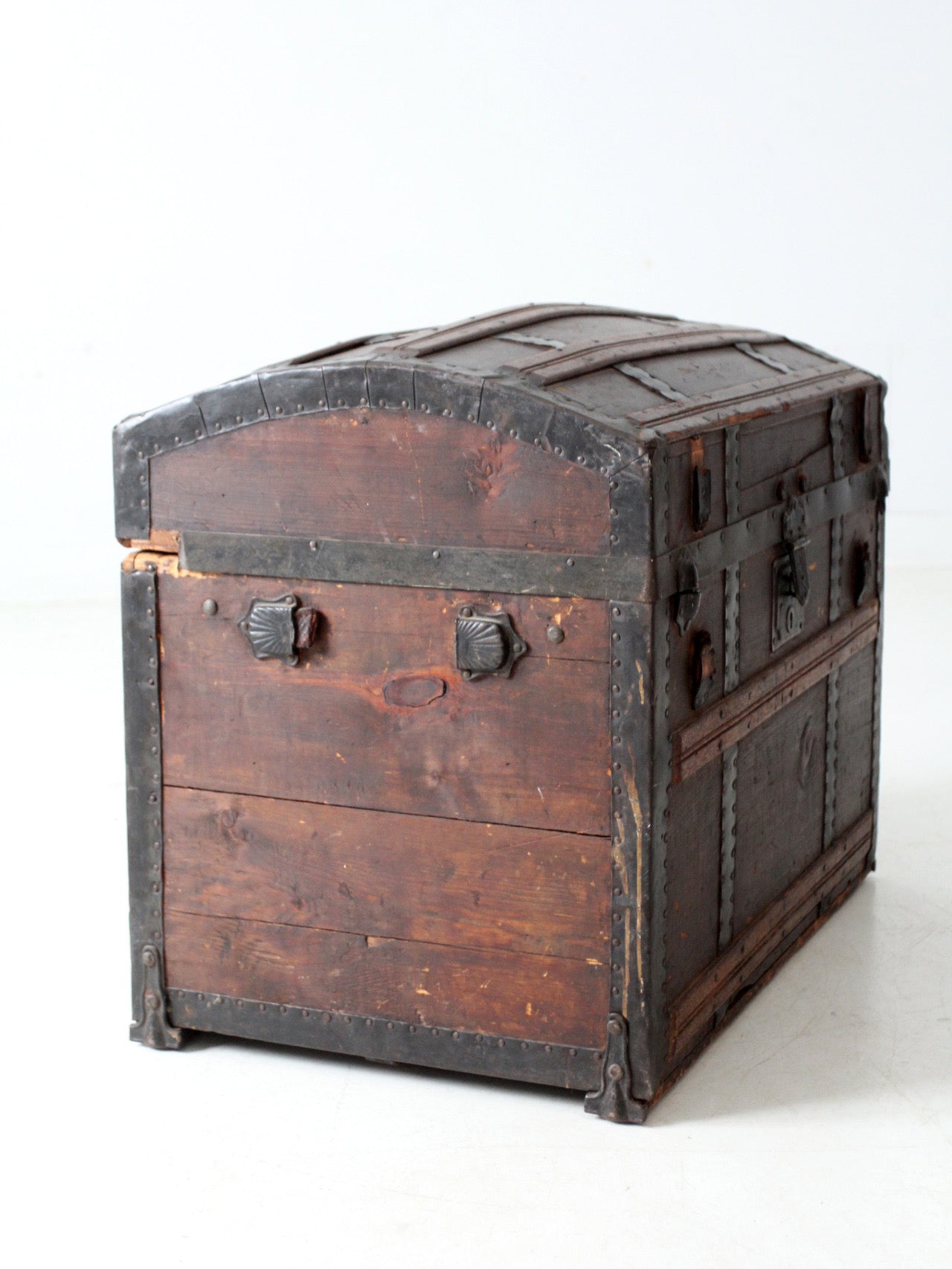 antique barrel top steamer trunk