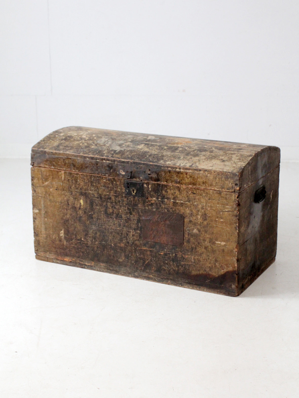 1800s Scandinavian dome trunk top trunk