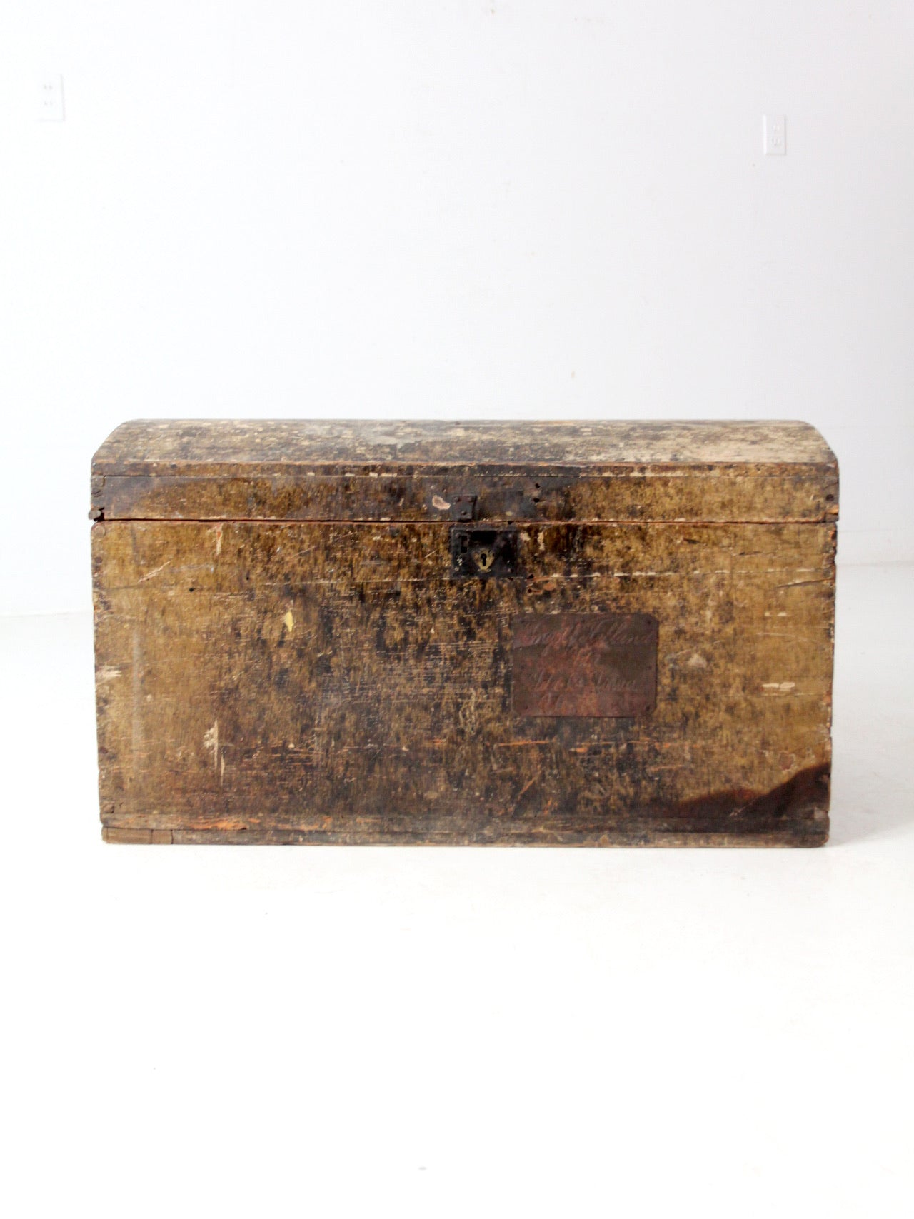 1800s Scandinavian dome trunk top trunk