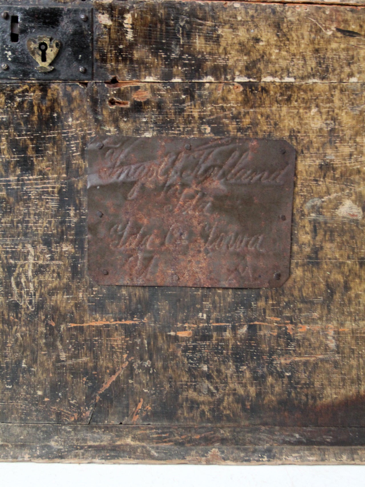 1800s Scandinavian dome trunk top trunk