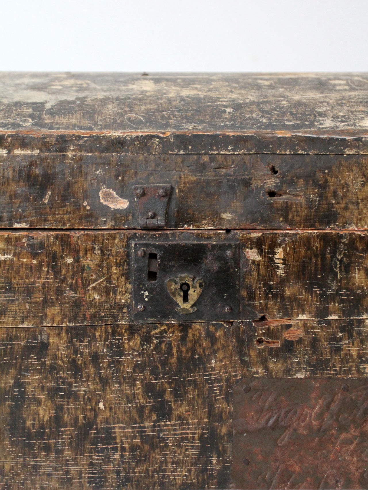 1800s Scandinavian dome trunk top trunk