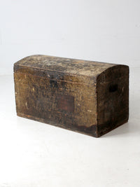 1800s Scandinavian dome trunk top trunk