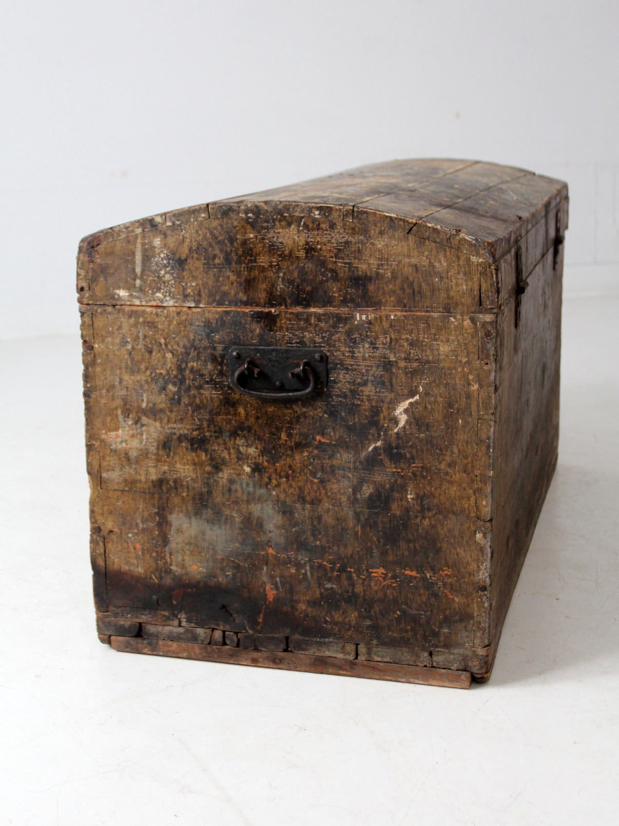 1800s Scandinavian dome trunk top trunk