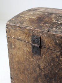 1800s Scandinavian dome trunk top trunk