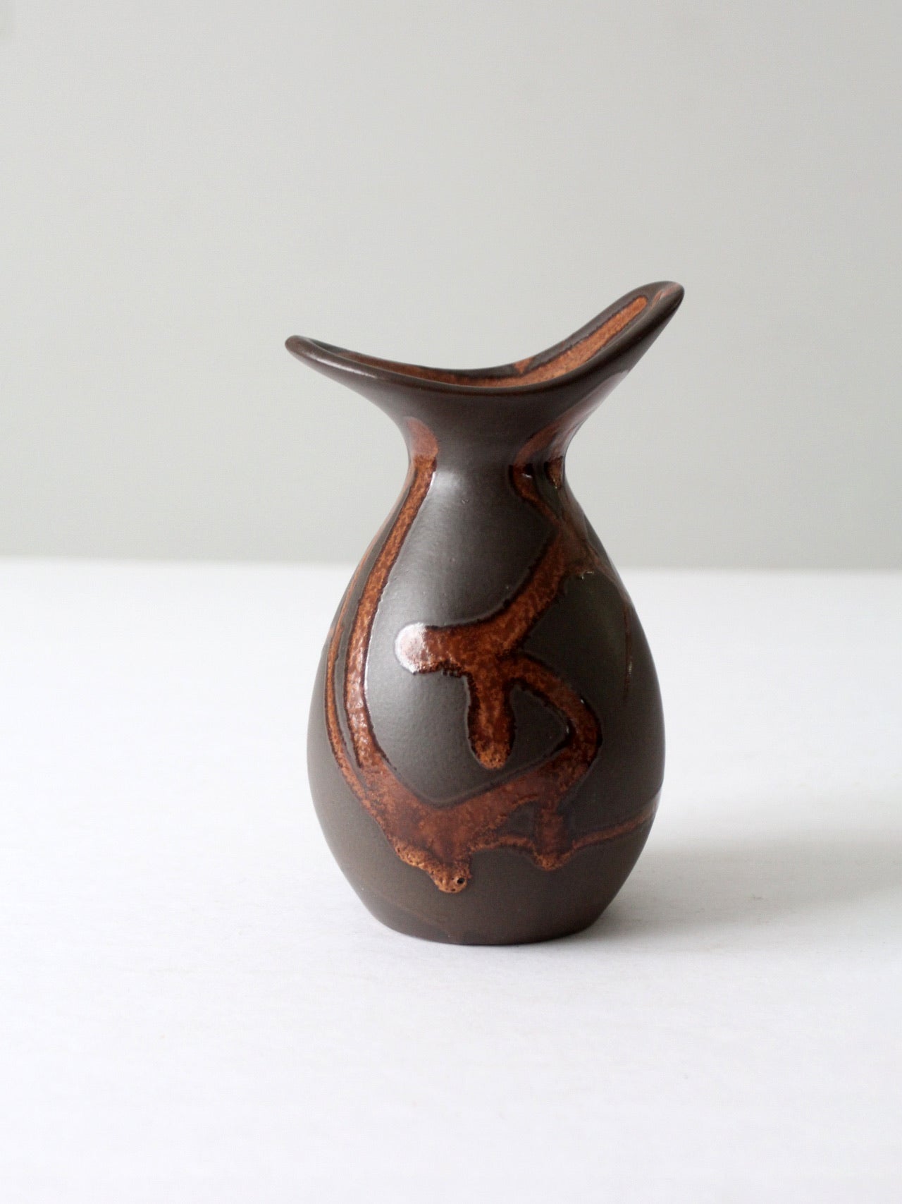 mid century Laurentian pottery vase