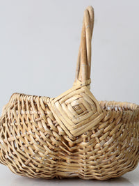 vintage gathering buttocks basket