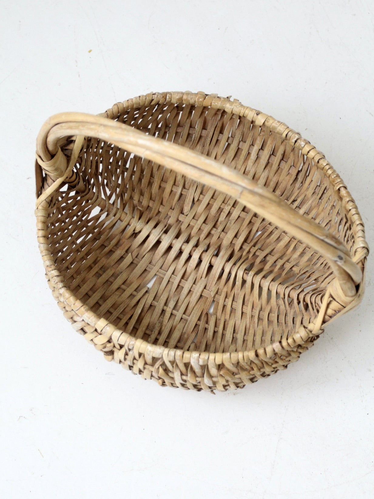 vintage gathering buttocks basket