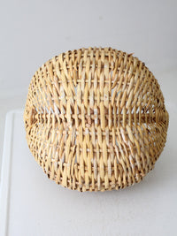 vintage gathering buttocks basket