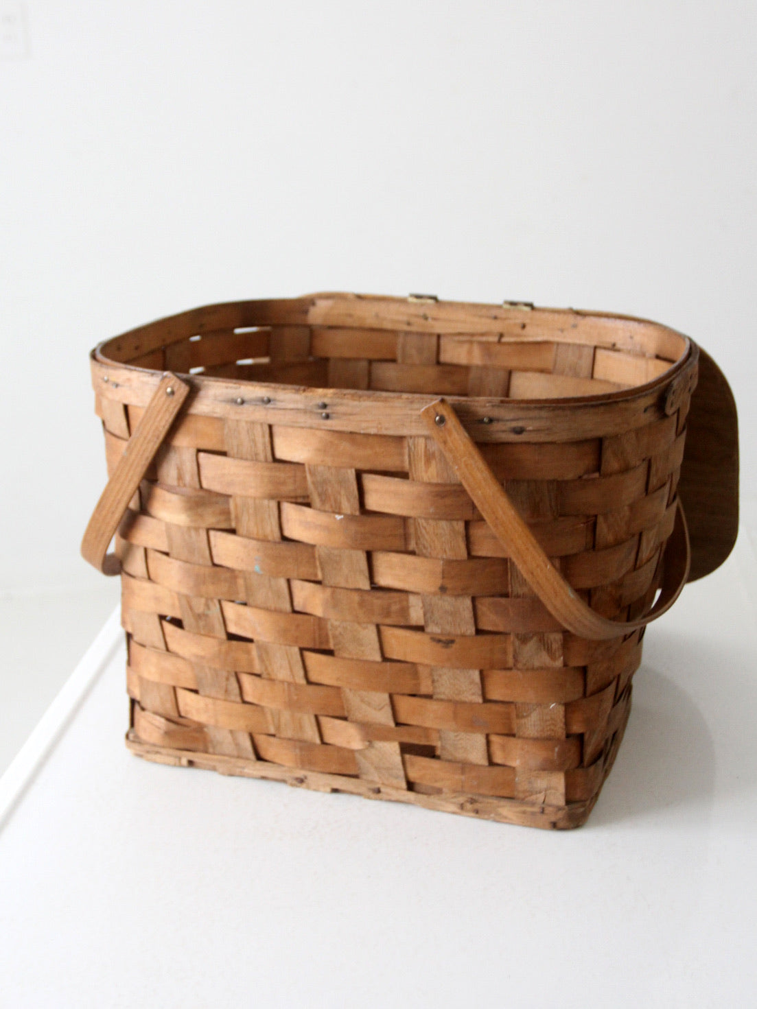 vintage splint weave picnic basket