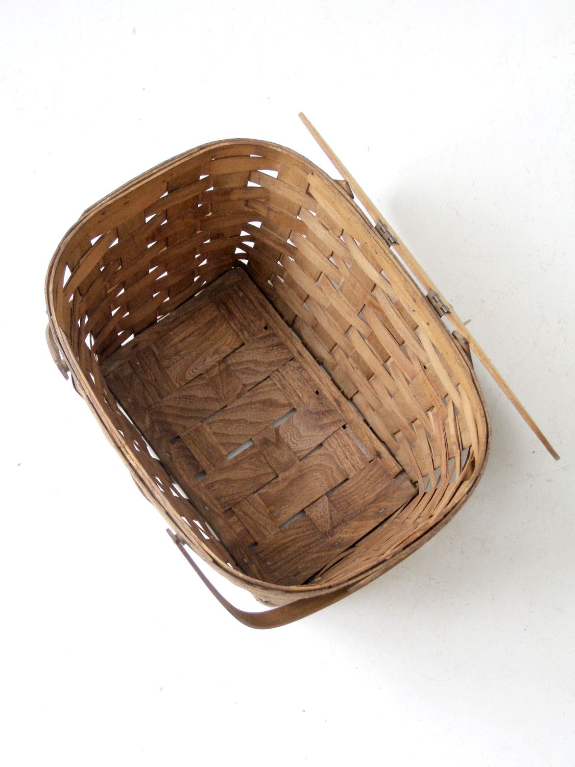 vintage splint weave picnic basket