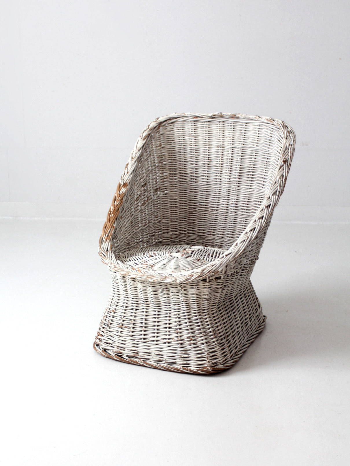 vintage white wicker bucket chair