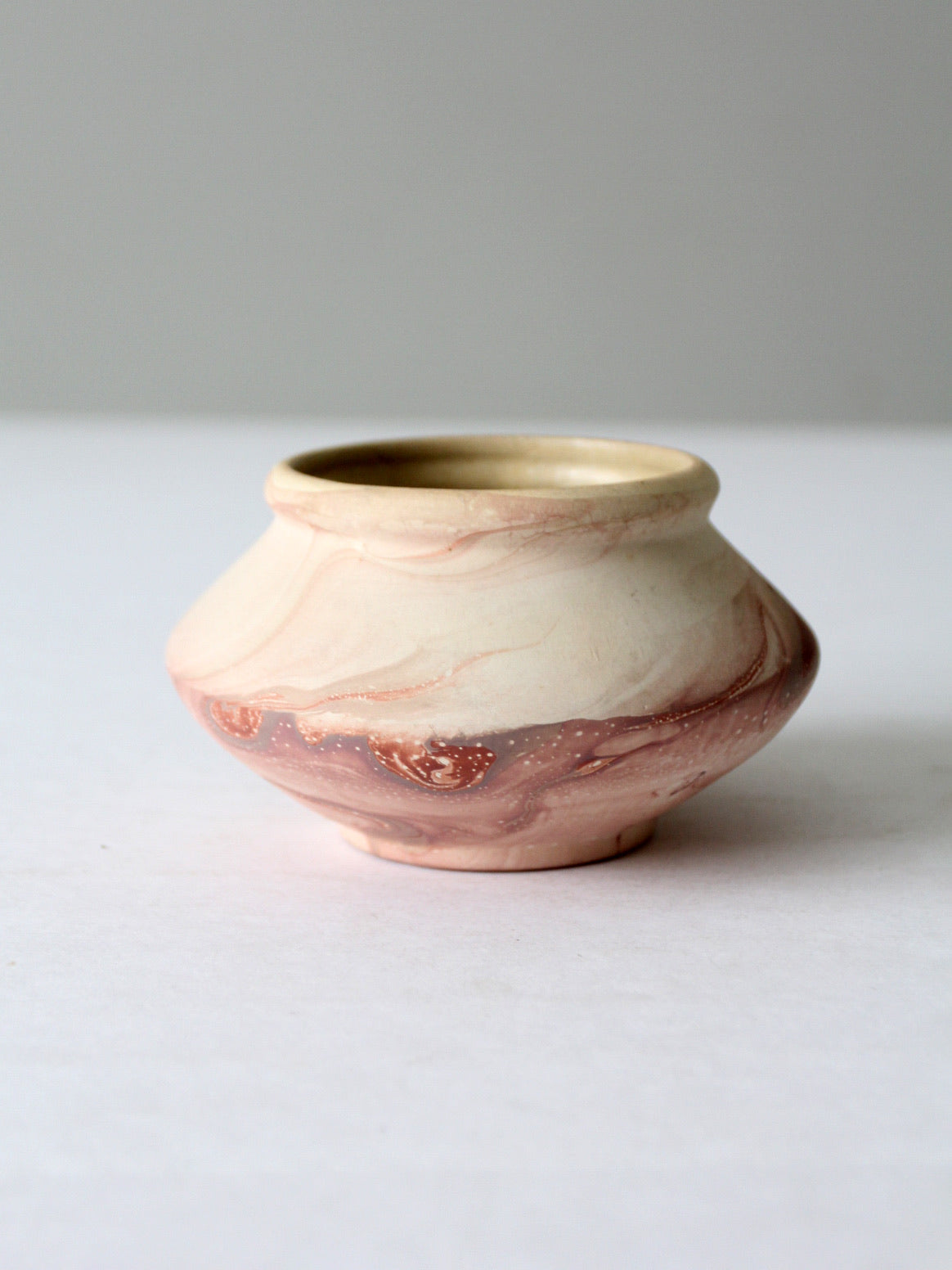 vintage Ey- Noree swirl pottery vase