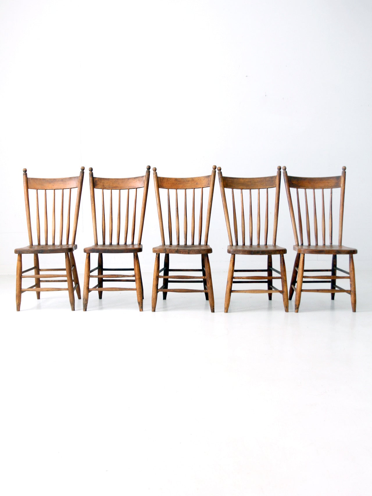 antique farmhouse Windsor dining chairs set of 5