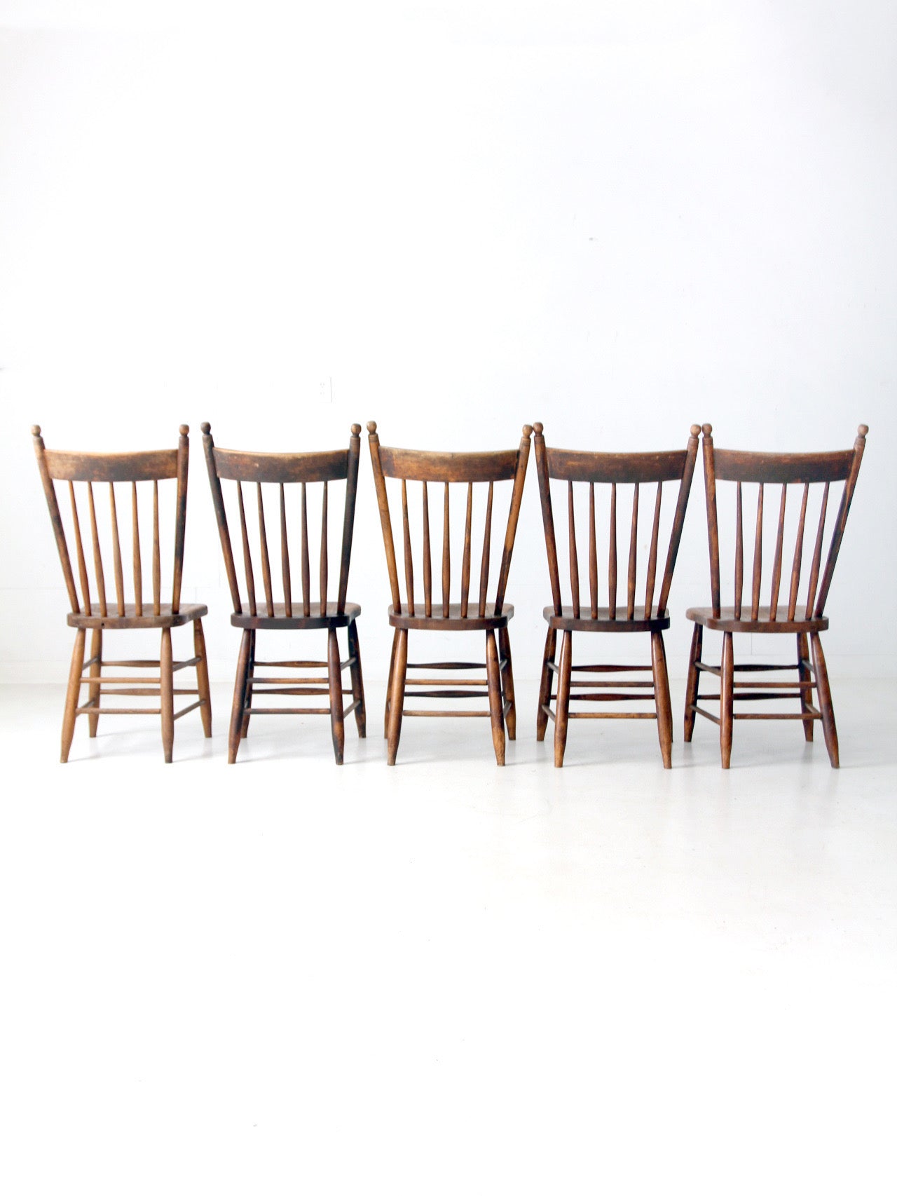 antique farmhouse Windsor dining chairs set of 5